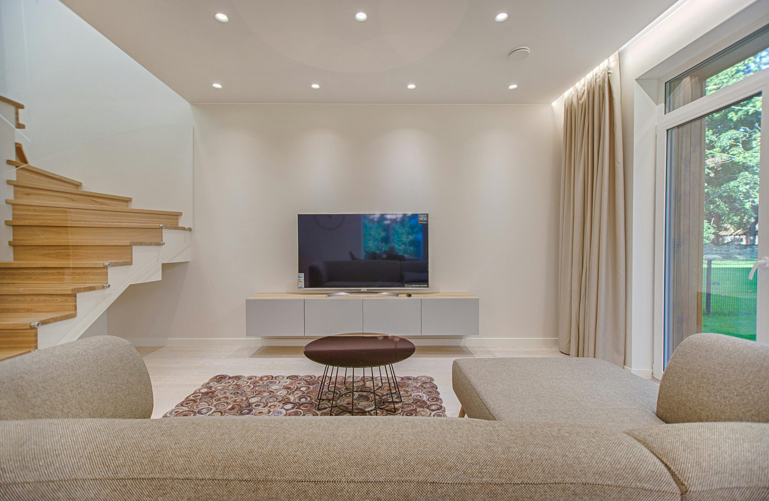 “Basic cleaning Nashville living room”
